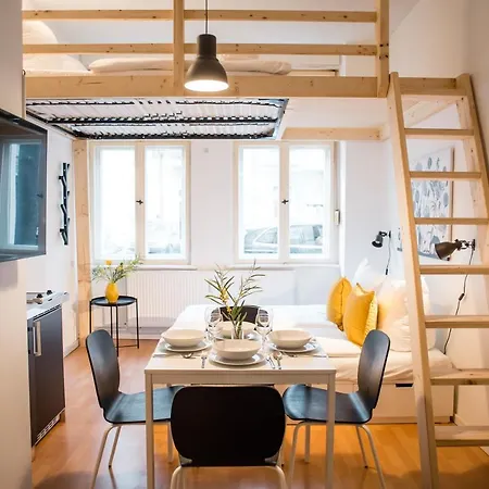 Cosy Box For 4 At Boxhagener Platz Apartment