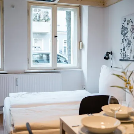 Cosy Box For 4 At Boxhagener Platz * Berlin