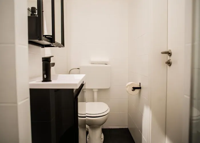 Cosy Box For 4 At Boxhagener Platz 柏林