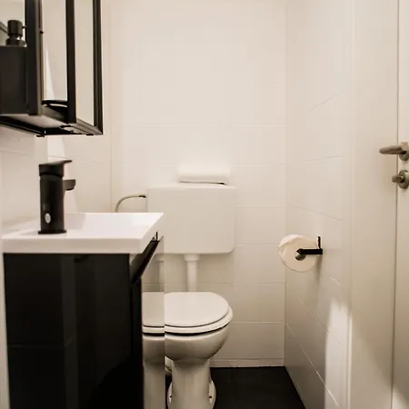 Cosy Box For 4 At Boxhagener Platz Berlin